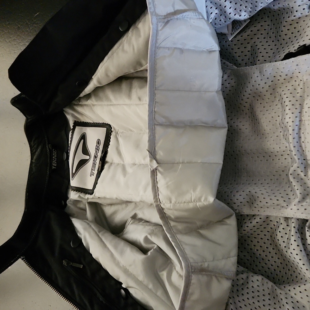Teknic Riding Jacket - Picture 6 of 6